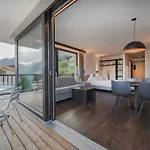 Aparthotel & Oberhofer 4*