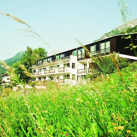 & Oberhofer 公寓式酒店 4*