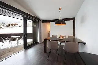 & Oberhofer Apart-hotel 4*