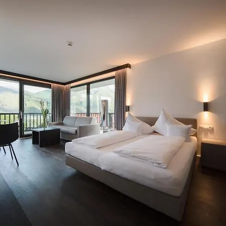 & Oberhofer アパートホテル 4*