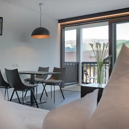 & Oberhofer Aparthotel Telfes im Stubai